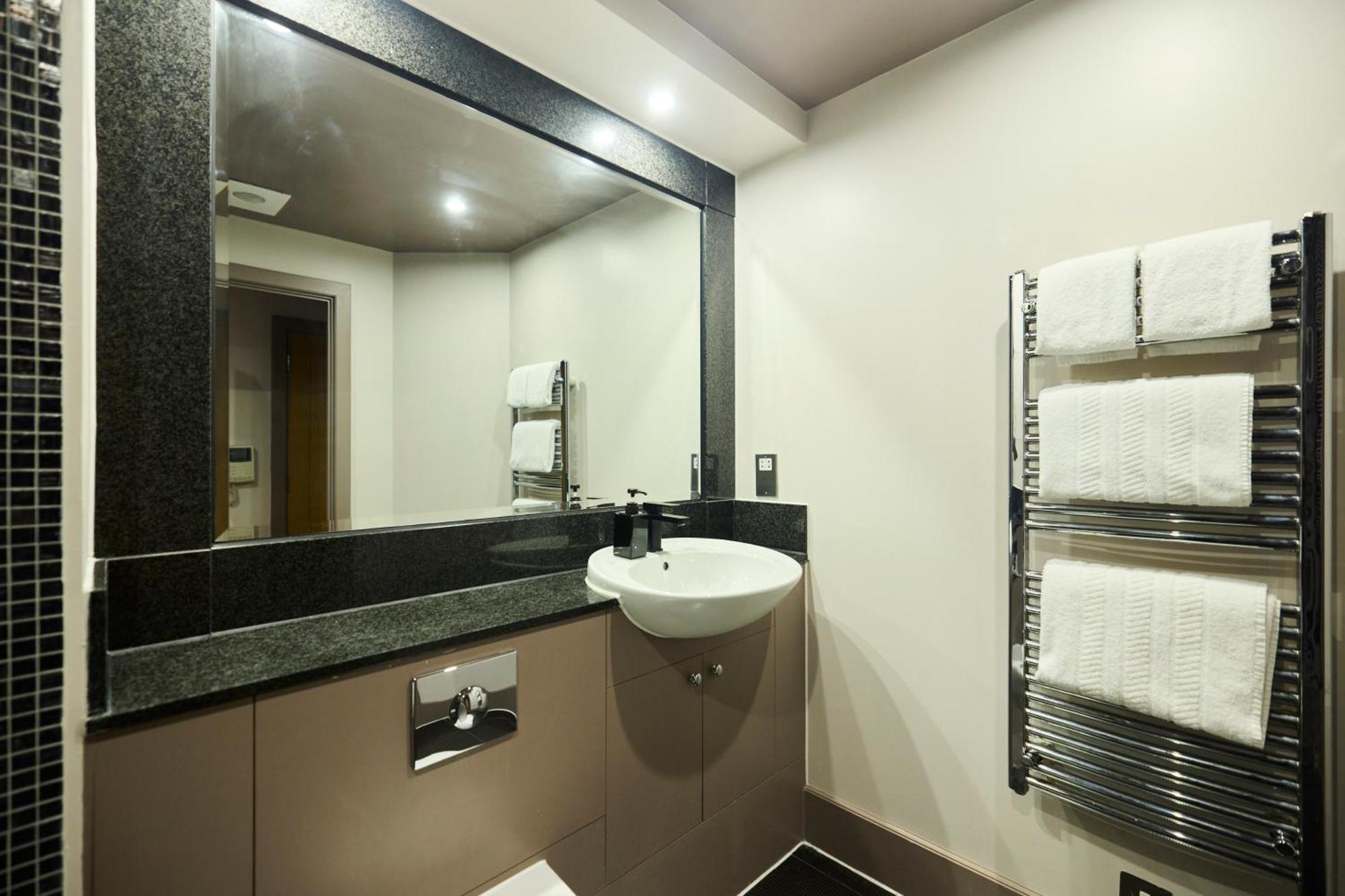 The Vauxhall Hideout - Comfy 2Bdr Flat With Balcony Londres Exterior foto
